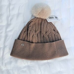 NWT Lululemon Cable-Knit Pom Pom Beanie Hat O/S
